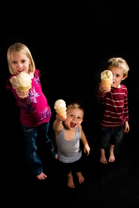Kids with icecream cones
